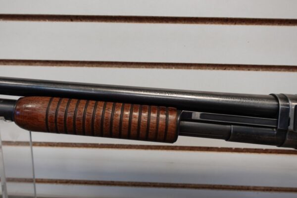 1106211-5-__49358.jpg 1947 WINCHESTER MODEL 12 FIELD GRADE 12 GA 2 3/4" FULL CHOKE, 28"