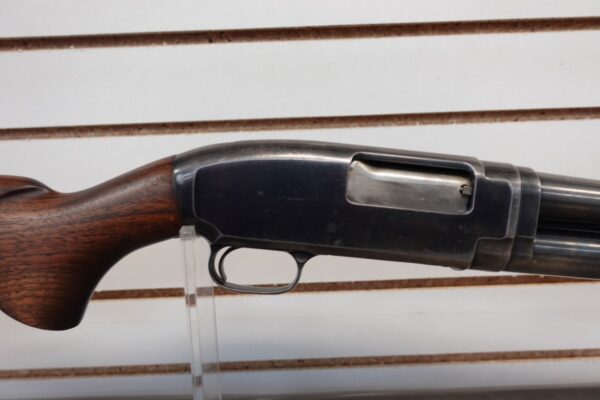 1106211-8-__43780.jpg 1947 WINCHESTER MODEL 12 FIELD GRADE 12 GA 2 3/4" FULL CHOKE, 28"