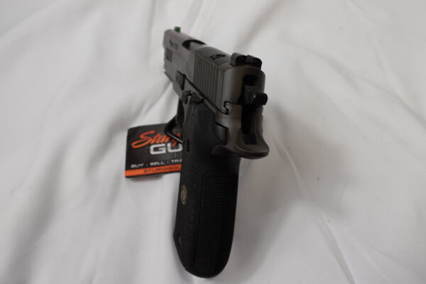 SIG SAUER P226 9MM LEGION - E26R9LEGIONR2