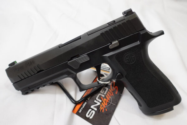 dsc02486-77957.1745516092.1280.1280__57320.jpg Sig Sauer Professional P320 9MM 4.7" SSPP BLK, X-RAY 3, 3-17RD STEEL MAG, OPTIC READY - W320F-9-BXR3-LDC-PRO
