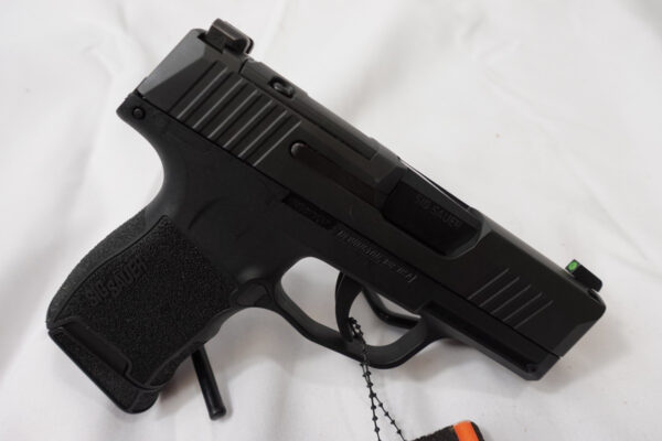 dsc02501-48358.1745445220.1280.1280__45469.jpg SIG SAUER P365 9MM 3.1" BARREL OPTIC READY PISTOL 3659BXR3P
