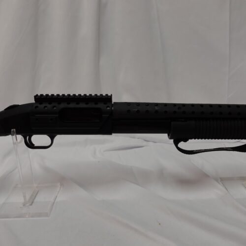 dsc03314__60195.jpg Mossberg 590 Shockwave SPX 12 Ga 12/14.3" Picatanny Rail/Heat Shield; 2 grips. 50648