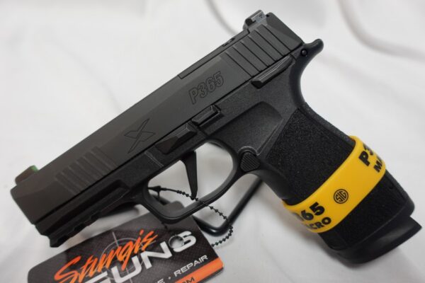 dsc03846__75042.jpg SIG SAUER P365X-MACRO 9MM 3.7" 17+1 KIT 365XCA-9-MS-VKIT
