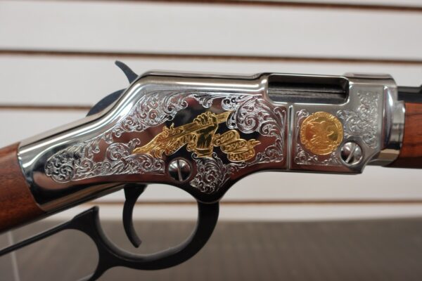 dsc04611__36437.jpg Henry H004SAT Golden Boy 2nd Amendment Tribute 22 LR 16 LR/21 Short 20" Walnut
