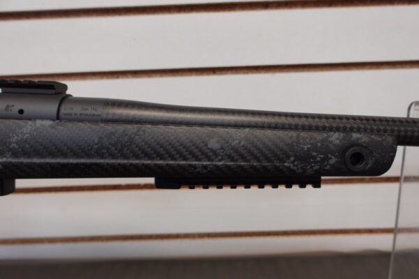 dsc04623__79112.jpg BERGARA CREST CARBON 7 PRC - Carbon Fiber Barrel w/ Omni Muzzlebrake & Fluted Bolt