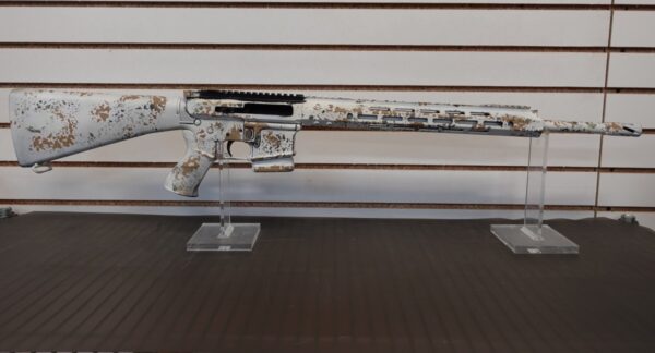 dsc04629__30057.jpg YHM Yankee Hill Machine Co. AR-15 W/LARUE GRIP SNOW CAMO RIFLE