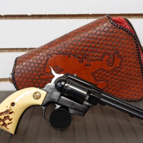 dsc04685__28458.jpg HIGH STANDARD .22 REVOLVER DOUBLE NINE 5.5" BARREL WITH LEATHER SHEEPSKIN CASE - 1397392